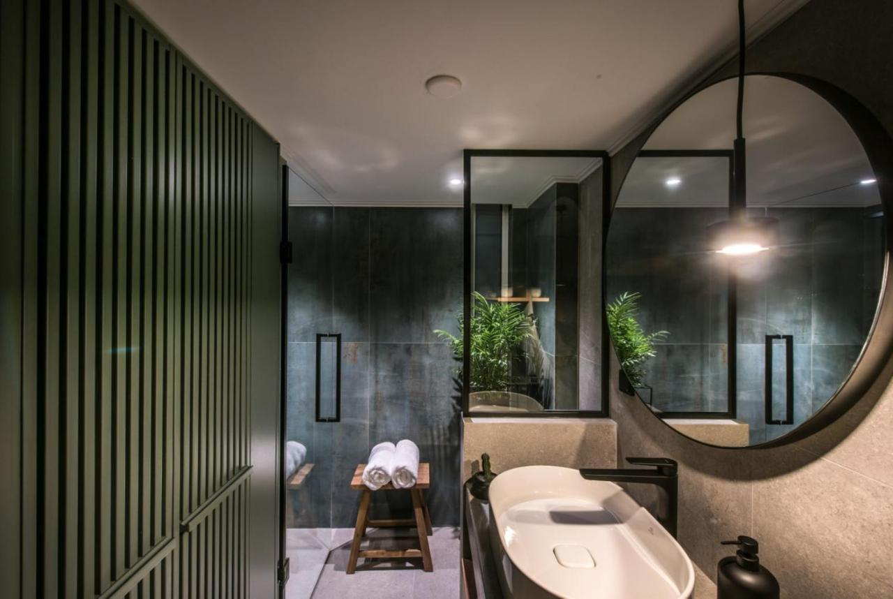 Relaxo Collection Luxury Suites In The Heart Of Heraklion Экстерьер фото